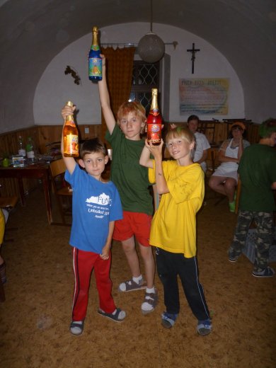 Společná fotka kapitánů týmů.jpg