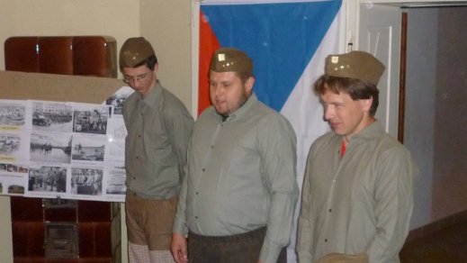 Velení při nástupu III.jpg